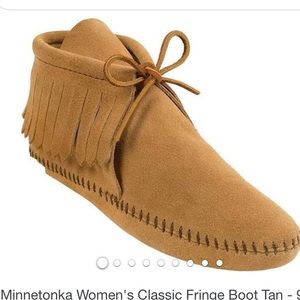 ❗️ SOLD ❗️Minnetonka Mocassin Classic Ankle Softsole Boots 8